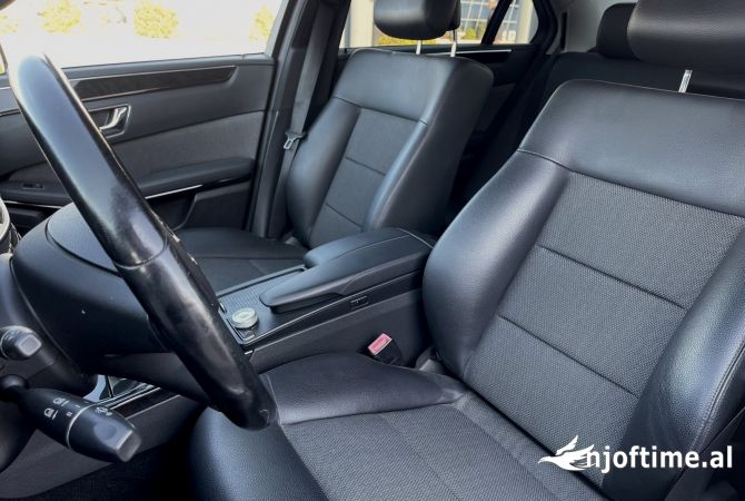 Makina ne shitje ne Durres, Mercedes-Benz, 2010 Diesel,Kambio Automatik Pagesa 9,700  Euro.