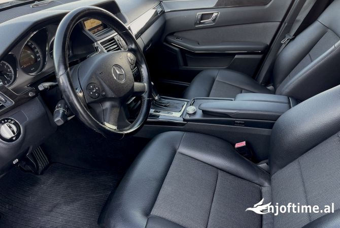 Makina ne shitje ne Durres, Mercedes-Benz, 2010 Diesel,Kambio Automatik Pagesa 9,700  Euro.