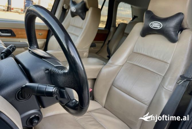 Makina ne shitje ne Durres, Land Rover, 2009 Diesel,Kambio Automatik Pagesa 8,000  Euro.