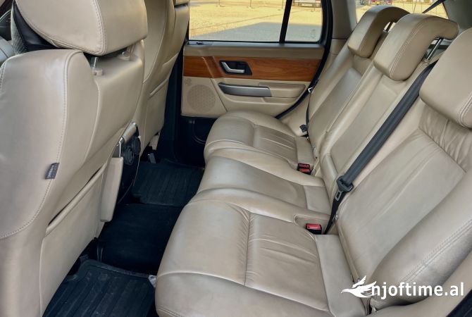 Makina ne shitje ne Durres, Land Rover, 2009 Diesel,Kambio Automatik Pagesa 8,000  Euro.