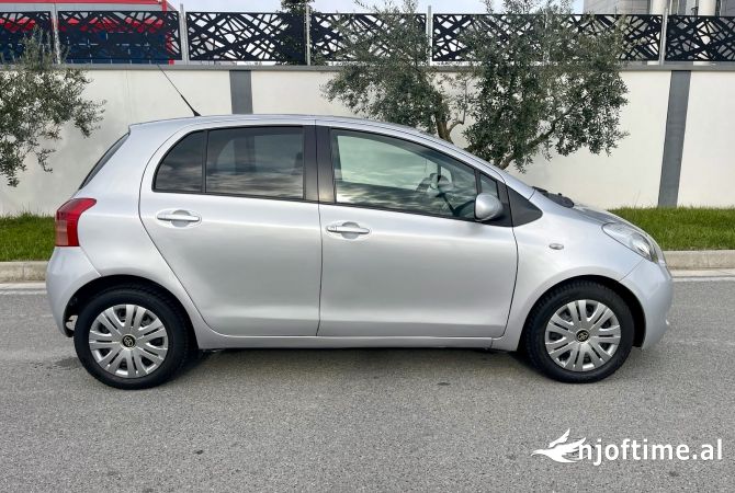 Makina ne shitje ne Durres, Toyota, 2008 Benzine,Kambio Automatik Pagesa 5,200  Euro.