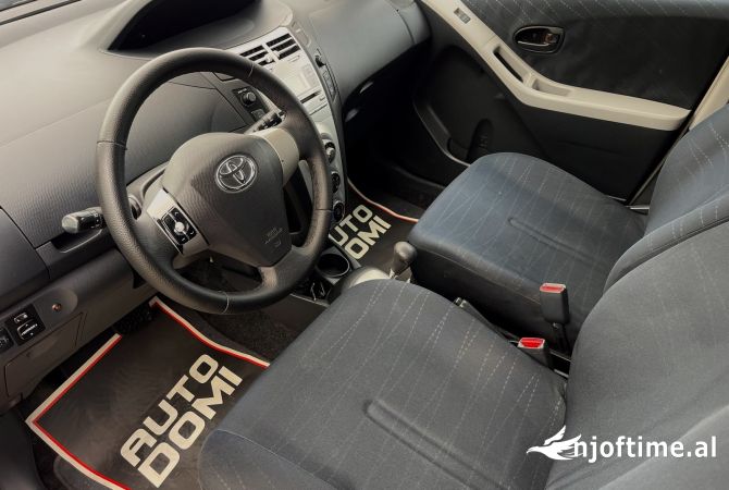 Makina ne shitje ne Durres, Toyota, 2008 Benzine,Kambio Automatik Pagesa 5,200  Euro.