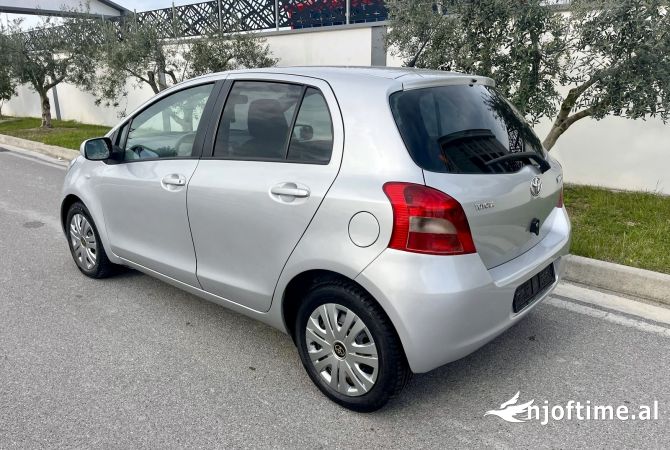 Makina ne shitje ne Durres, Toyota, 2008 Benzine,Kambio Automatik Pagesa 5,200  Euro.