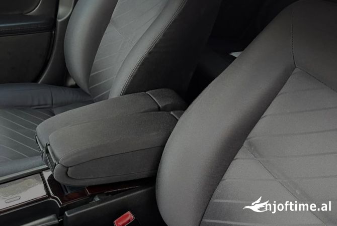 Makina ne shitje ne Durres, Audi, 2002 Diesel,Kambio Automatik Pagesa 5,600  Euro.