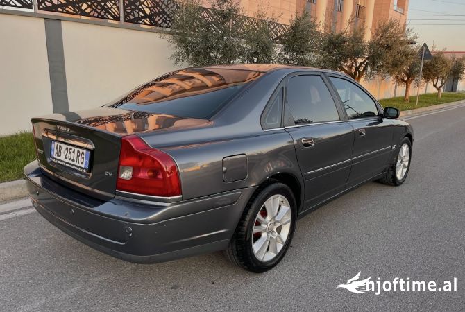 Makina ne shitje ne Durres, Volvo, 2007 Diesel,Kambio Automatik Pagesa 5,000  Euro.