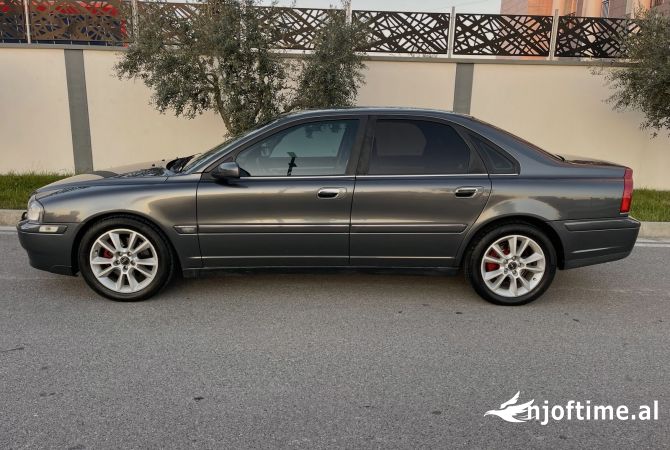 Makina ne shitje ne Durres, Volvo, 2007 Diesel,Kambio Automatik Pagesa 5,000  Euro.