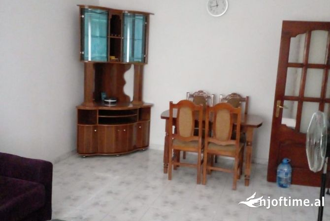 Shtepi me qera Apartament ne Tirane, 1+1, Mobilimi E mobiluar, Pagesa 40,000  Leke.
