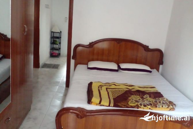 Shtepi me qera Apartament ne Tirane, 1+1, Mobilimi E mobiluar, Pagesa 40,000  Leke.