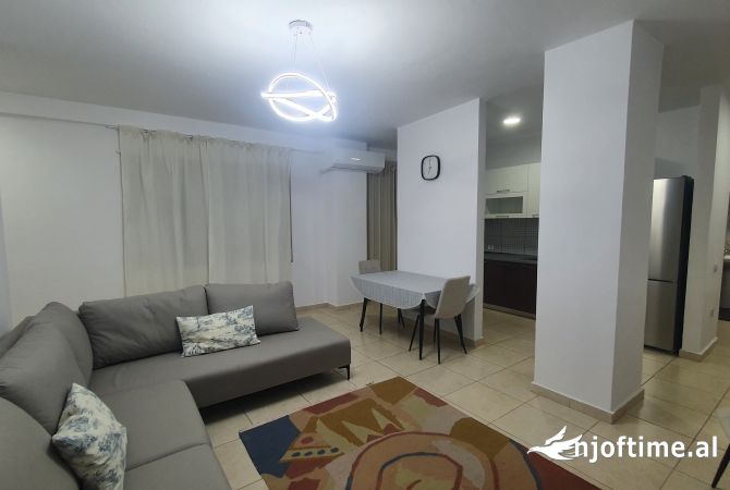 Shtepi me qera 2+1 ne Tirane - 63,000 Leke