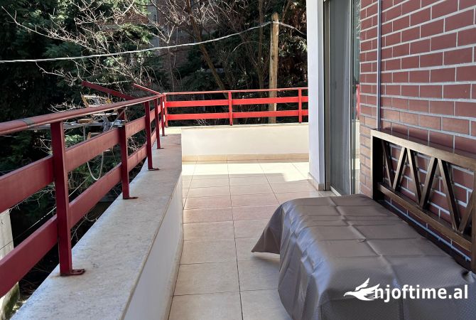 Shtepi me qera Apartament ne Tirane, 2+1, Mobilimi E mobiluar, Pagesa 63,000  Leke.