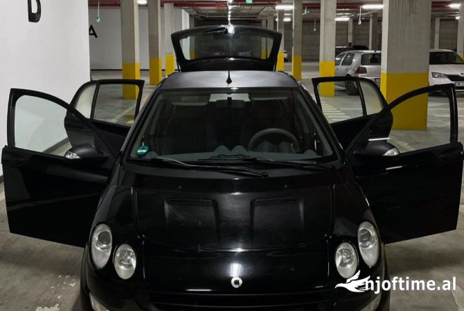 Makina ne shitje ne Tirane - 2,500 Euro
