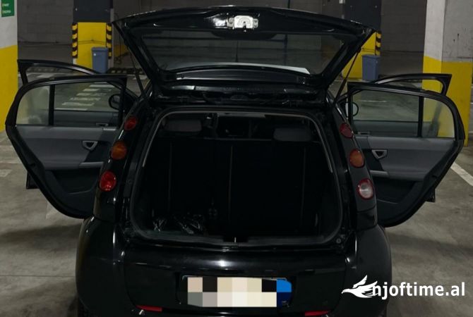 Auto in Vendita  a Tirana - 2,500 Euro