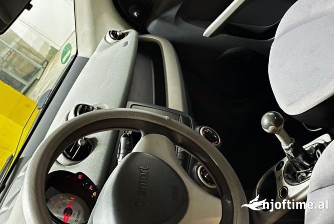 Auto in Vendita  a Tirana - 2,500 Euro