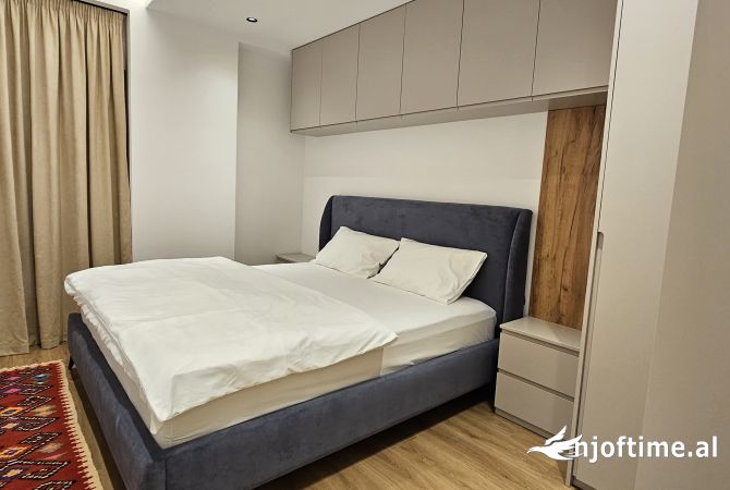 Shtepi me qera Apartament ne Tirane, 1+1, Mobilimi E mobiluar, Pagesa 450  Euro.
