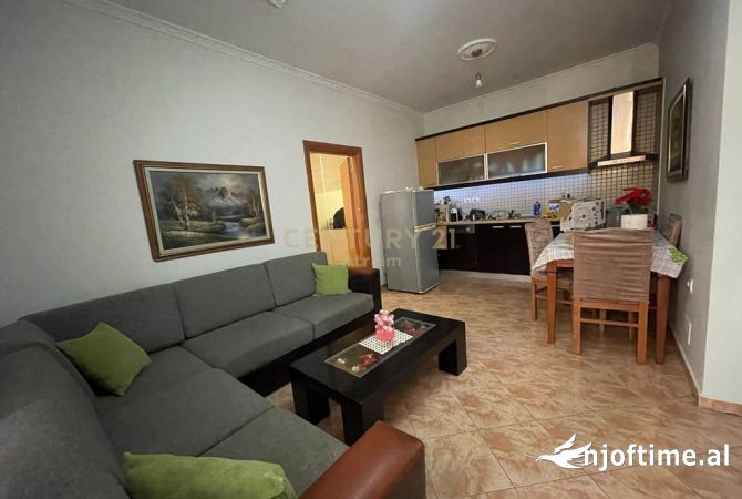 Shtepi me qera 1+1 ne Tirane - 450 Euro