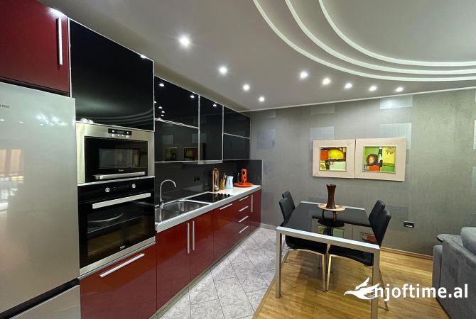 Shtepi me qera Apartament ne Tirane, 2+1, Mobilimi E mobiluar, Pagesa 1,200  Euro.