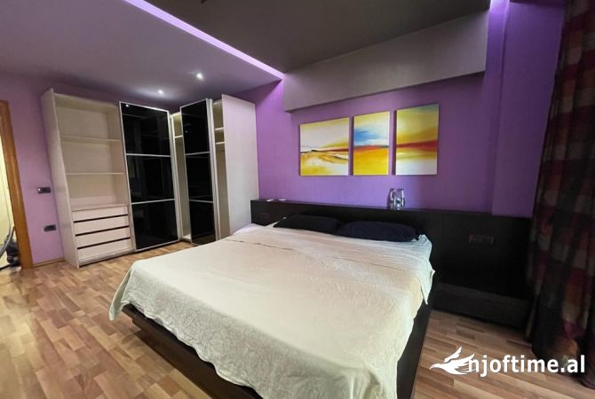 Shtepi me qera Apartament ne Tirane, 2+1, Mobilimi E mobiluar, Pagesa 1,200  Euro.