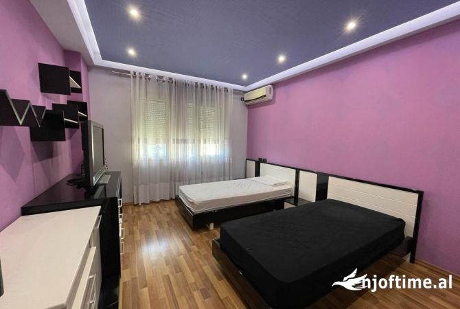 Shtepi me qera 2+1 ne Tirane - 1,200 Euro