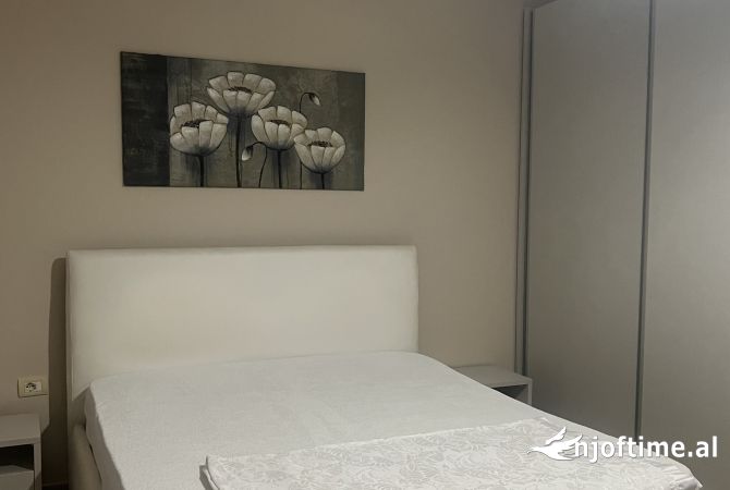 Shtepi me qera 1+1 ne Tirane - 40,000 Leke