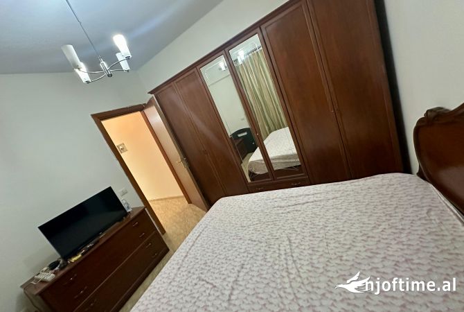 Shtepi me qera Apartament ne Tirane, 1+1, Mobilimi E mobiluar, Pagesa 500  Euro.