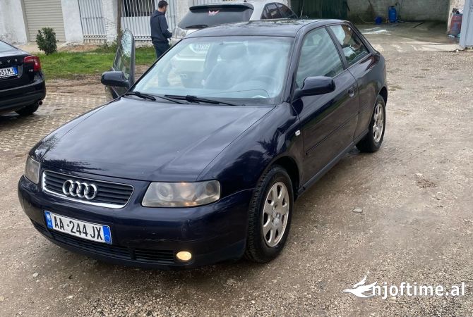 Makina ne shitje ne Tirane - 1,100 Euro