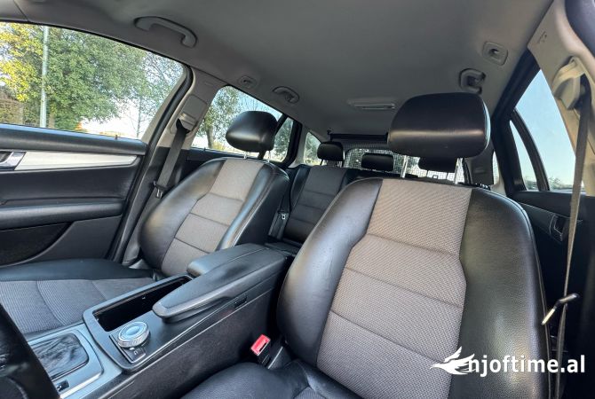 Makina ne shitje ne Shkoder, Mercedes-Benz, 2010 Diesel,Kambio Automatik Pagesa 6,400  Euro.