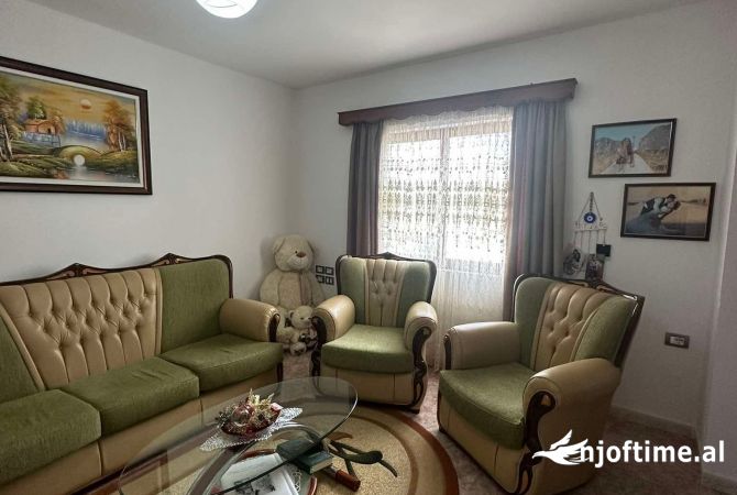 Shtepi ne shitje 2+1 ne Berat - 60,000 Euro