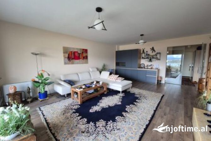 Shtepi ne shitje 6+1 ne Tirane - 650,000 Euro