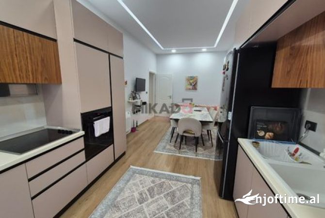 Shtepi ne shitje 2+1 ne Tirane - 270,000 Euro