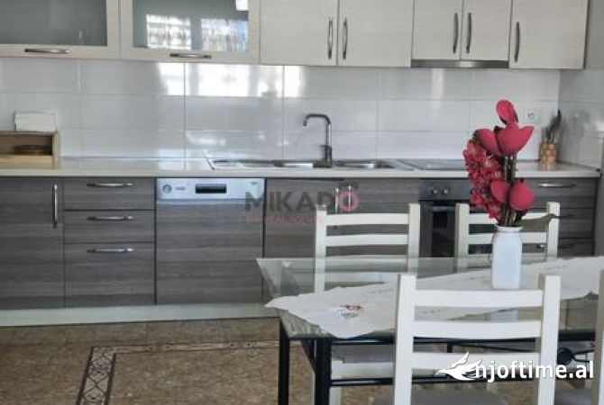 Shtepi me qera 2+1 ne Tirane - 60,000 Leke