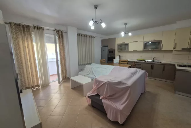 Shtepi ne shitje Apartament ne Tirane, 2+1, Mobilimi E mobiluar, Pagesa 170,000  Euro.