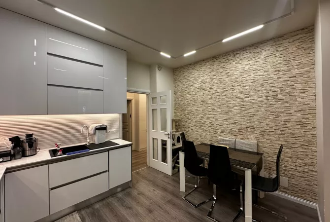 Shtepi ne shitje 3+1 ne Tirane - 360,000 Euro