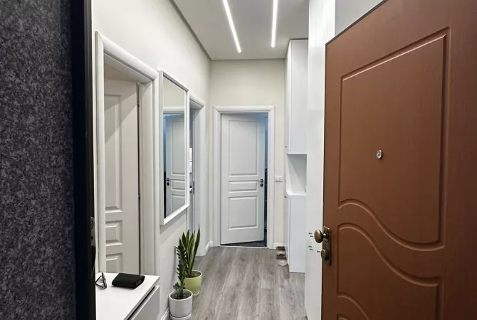 Shtepi ne shitje Apartament ne Tirane, 3+1, Mobilimi E mobiluar, Pagesa 360,000  Euro.