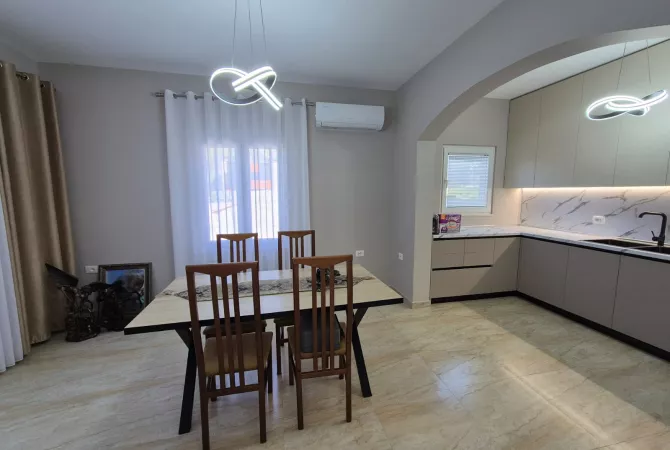 Shtepi ne shitje 4+1 ne Tirane - 485,000 Euro