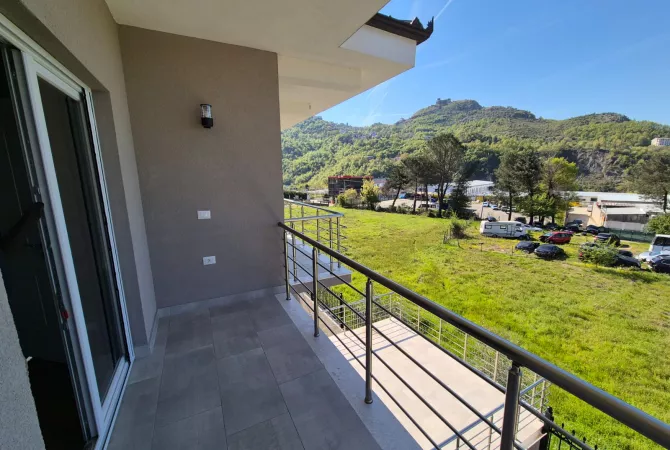 Shtepi ne shitje Shtepi Private ne Tirane, 4+1, Mobilimi Pjeserisht e mobiluar, Pagesa 485,000  Euro.