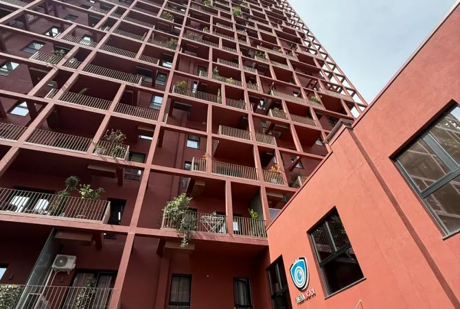 Ambient biznesi me qera 4+1 ne Tirane - 3,000 Euro
