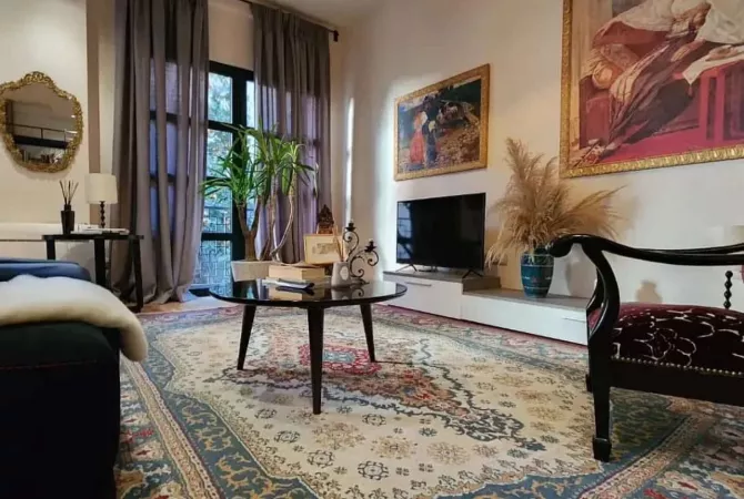 Shtepi me qera Apartament ne Tirane, 2+1, Mobilimi E mobiluar, Pagesa 700  Euro.