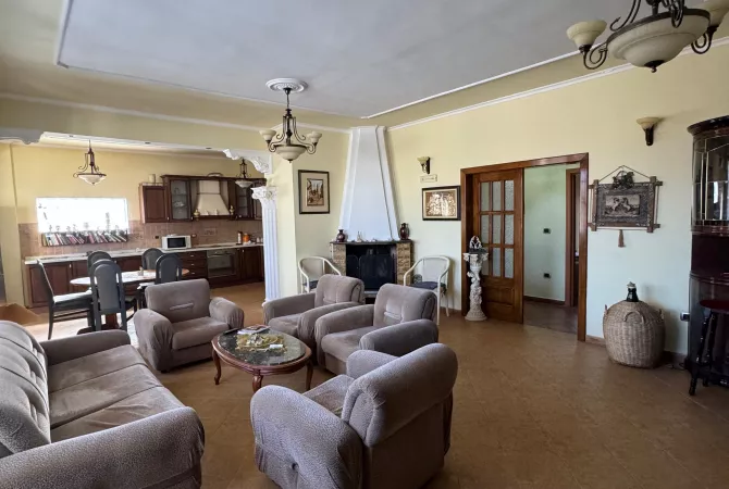 Casa in affitto 2+1 a Tirana - 250 Euro