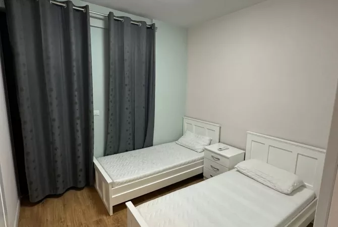 Shtepi me qera Apartament ne Tirane, 2+1, Mobilimi E mobiluar, Pagesa 800  Euro.
