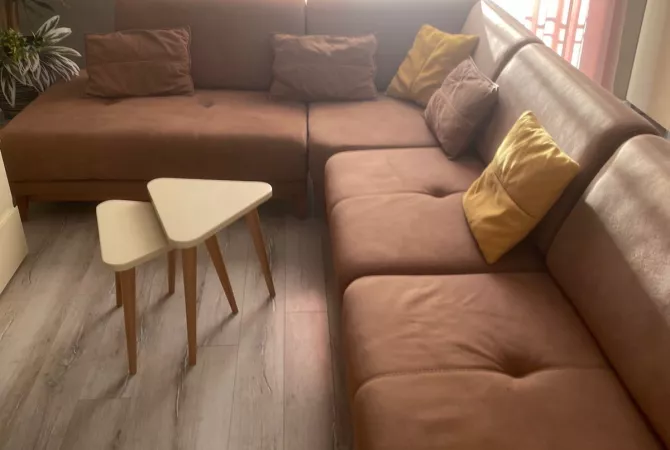 Shtepi me qera Apartament ne Tirane, 2+1, Mobilimi E mobiluar, Pagesa 550  Euro.