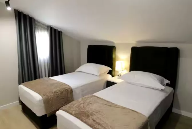 Shtepi me qera Apartament ne Tirane, 3+1, Mobilimi E mobiluar, Pagesa 800  Euro.