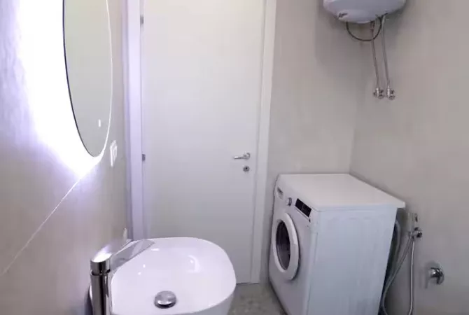 Shtepi me qera Apartament ne Tirane, 3+1, Mobilimi E mobiluar, Pagesa 800  Euro.