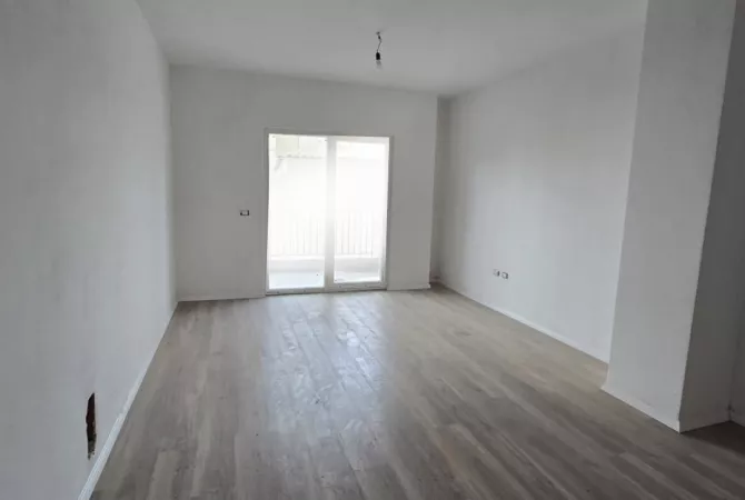 Shtepi ne shitje 1+1 ne Tirane - 123,000 Euro