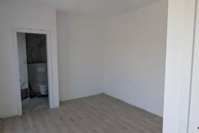 Shtepi me qera 2+1 ne Tirane - 1,700 Euro