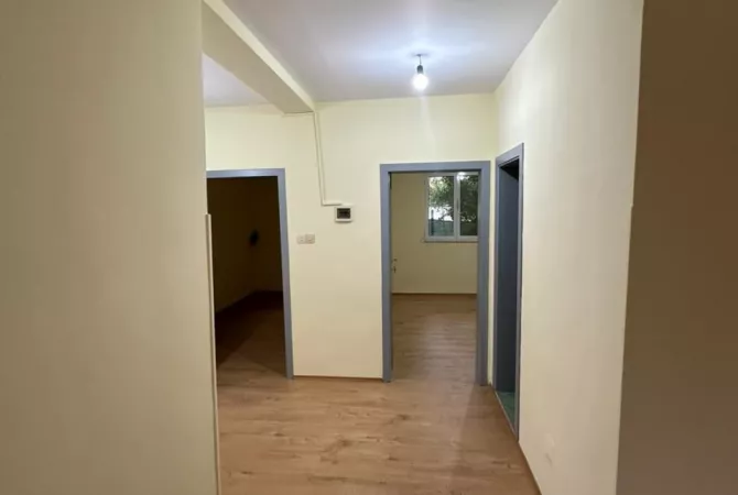 Shtepi me qera 2+1 ne Tirane - 700 Euro