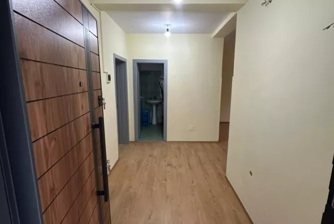 Shtepi me qera 2+1 ne Tirane - 700 Euro