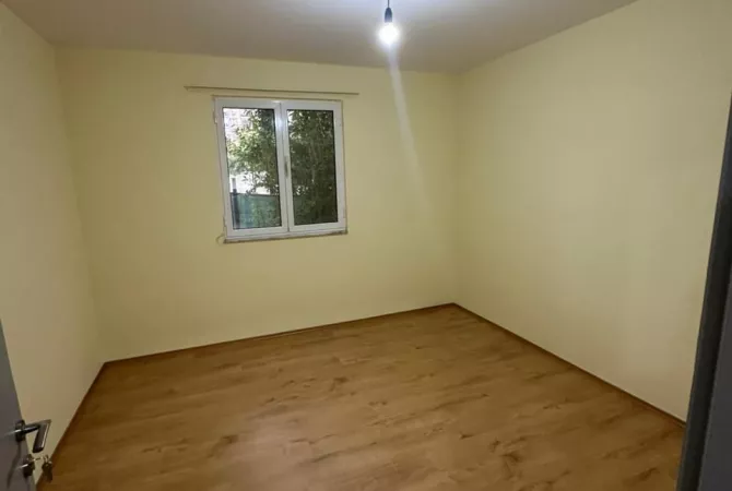 Shtepi me qera 2+1 ne Tirane - 700 Euro