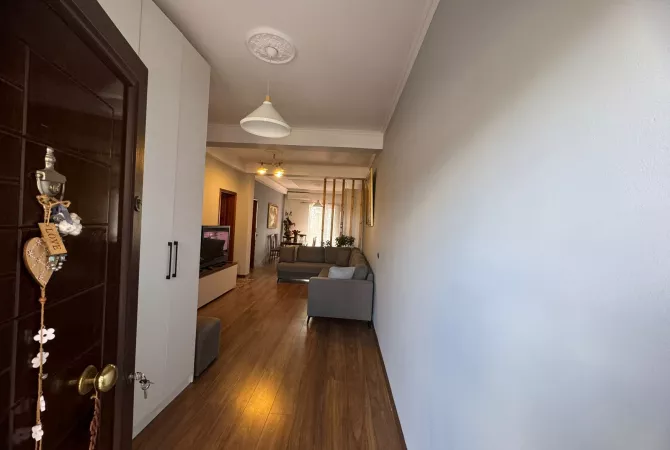 Shtepi me qera Apartament ne Tirane, 2+1, Mobilimi E mobiluar, Pagesa 550  Euro.