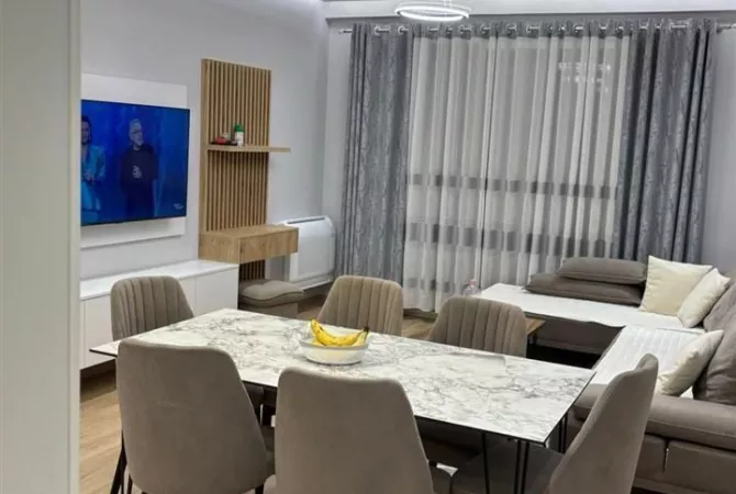 Shtepi me qera Apartament ne Tirane, 2+1, Mobilimi E mobiluar, Pagesa 650  Euro.