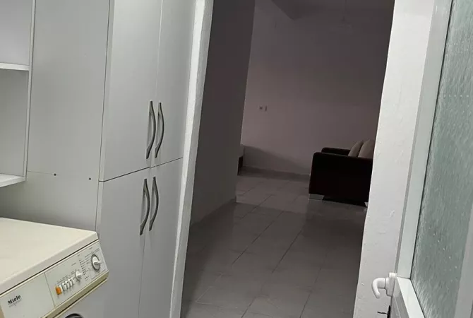 Shtepi me qera 2+1 ne Tirane - 500 Euro